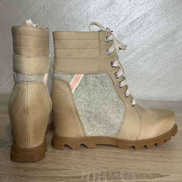 Sorel Joan Of Arctic Wedge lll Lexie 9.5 Boots Natural Tan Waterproof Bootie - Picture 12 of 12